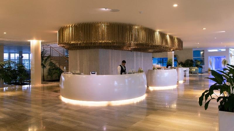 阿马德里亚朱雷公园酒店 希贝尼克 外观 照片